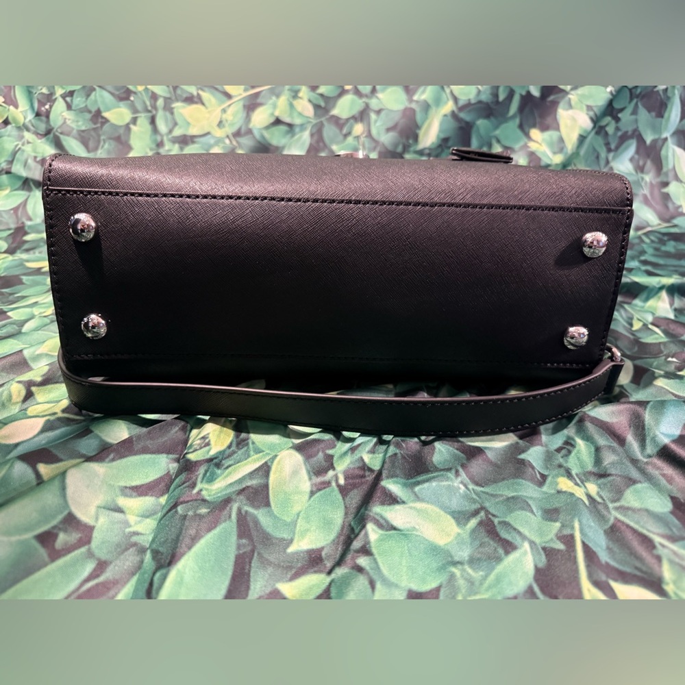 CLEARANCE: Michael Kors Medium Satchel W/ Tupac Small TShirt: TrustNobody Bundle - Picture 8 of 13